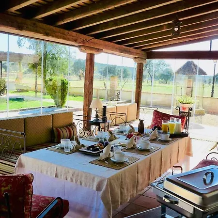 펜션 Complejo Valdepusa *